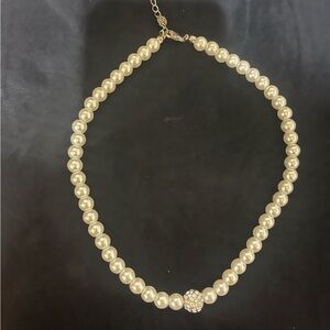Elegant Pearl Necklace